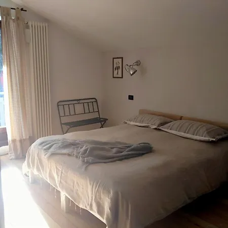 Lo Nou לינה וארוחת בוקר אאוסטה