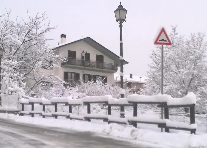 Lo Nou לינה וארוחת בוקר *